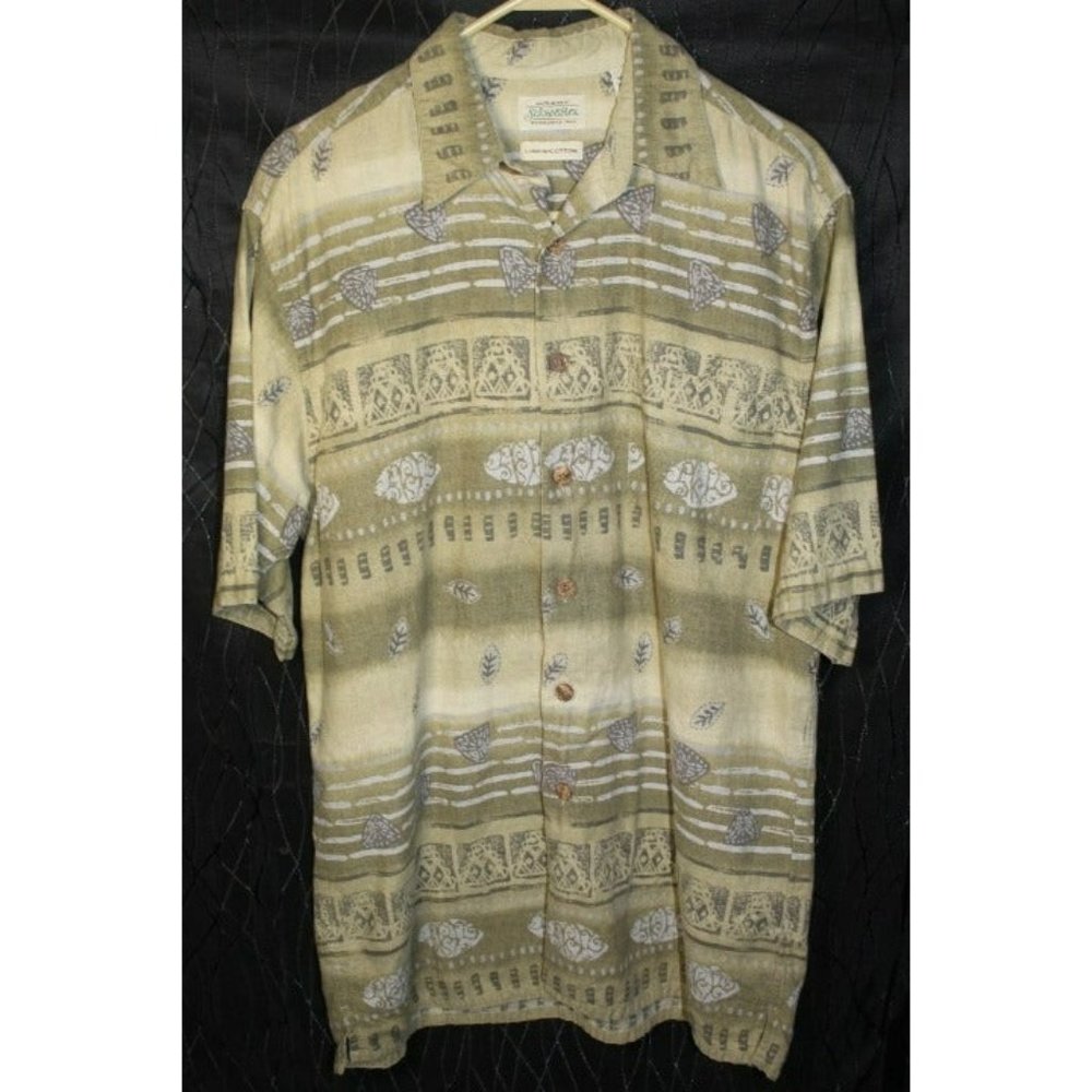 St. John's Bay EST. 1904  Collared Button Down With Wood Buttons Size: Medium